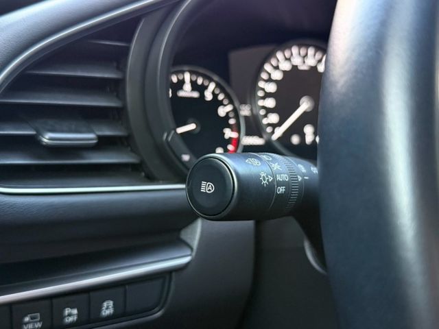 23年式 Premium 免鑰匙摸門解鎖啟動 ACC跟車 盲點偵測 環景系統 Carplay 換檔撥片導航系統 分區溫控  第11張相片
