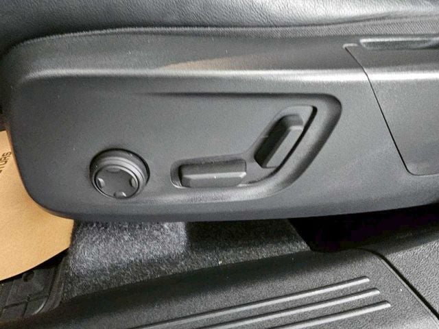 2023 VOLVO XC40 PLUS T2 IKEY 摸門 ACC AEB 車道偏離警示  車道變換輔助 車道維持輔  第14張相片