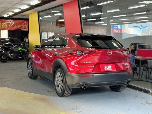 2022 MAZDA CX-30 僅跑4萬 IKEY ACC AEB 電尾門 盲點 BOSS音響 360環景 電動座椅  第2張相片