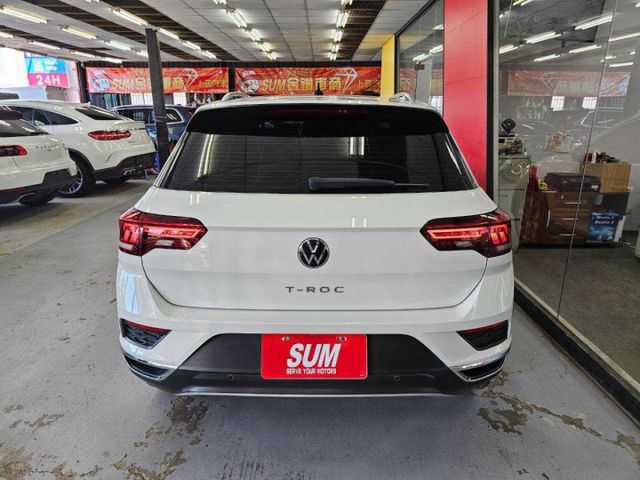 2021 VW T-ROC IKEY 摸門 電尾門 恆溫 盲點 ACC AEB 自動停車 車道維持 車道變換  第4張相片