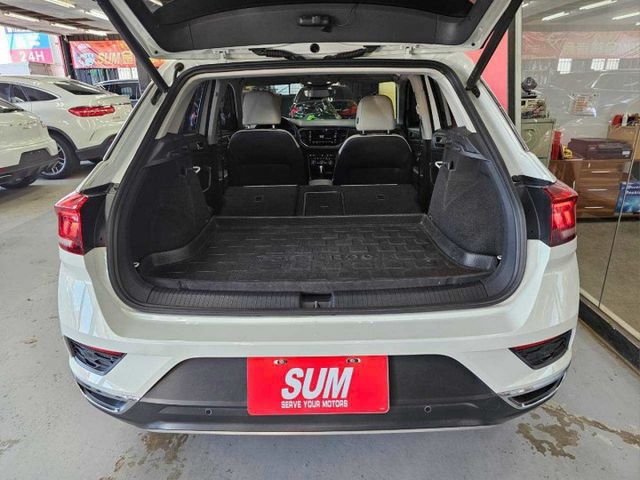 2021 VW T-ROC IKEY 摸門 電尾門 恆溫 盲點 ACC AEB 自動停車 車道維持 車道變換  第10張相片