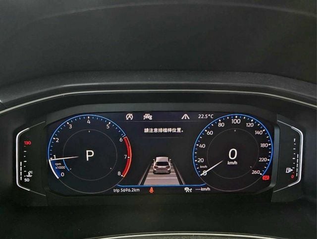 2021 VW T-ROC IKEY 摸門 電尾門 恆溫 盲點 ACC AEB 自動停車 車道維持 車道變換  第17張相片