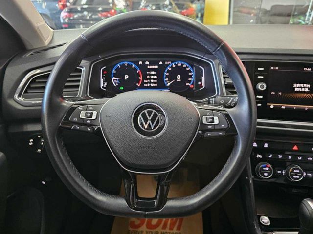 2021 VW T-ROC IKEY 摸門 電尾門 恆溫 盲點 ACC AEB 自動停車 車道維持 車道變換  第20張相片