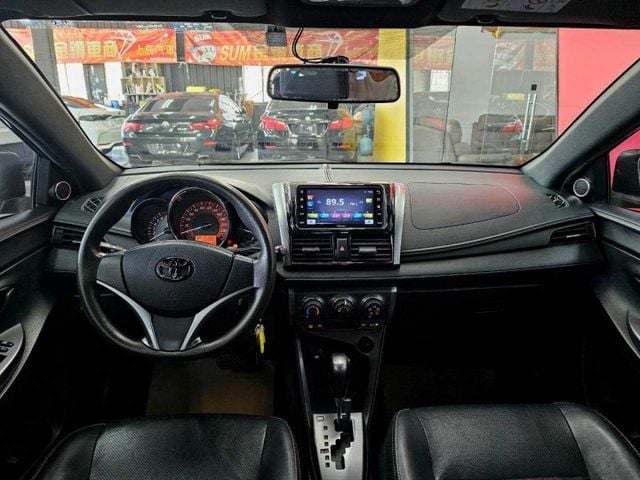 2015 TOYOTA YARIS 螢幕 倒車影像 藍芽音響 行車紀錄器 適合年輕人的第一台車  第6張相片