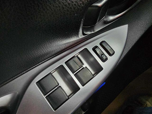 2015 TOYOTA YARIS 螢幕 倒車影像 藍芽音響 行車紀錄器 適合年輕人的第一台車  第16張相片