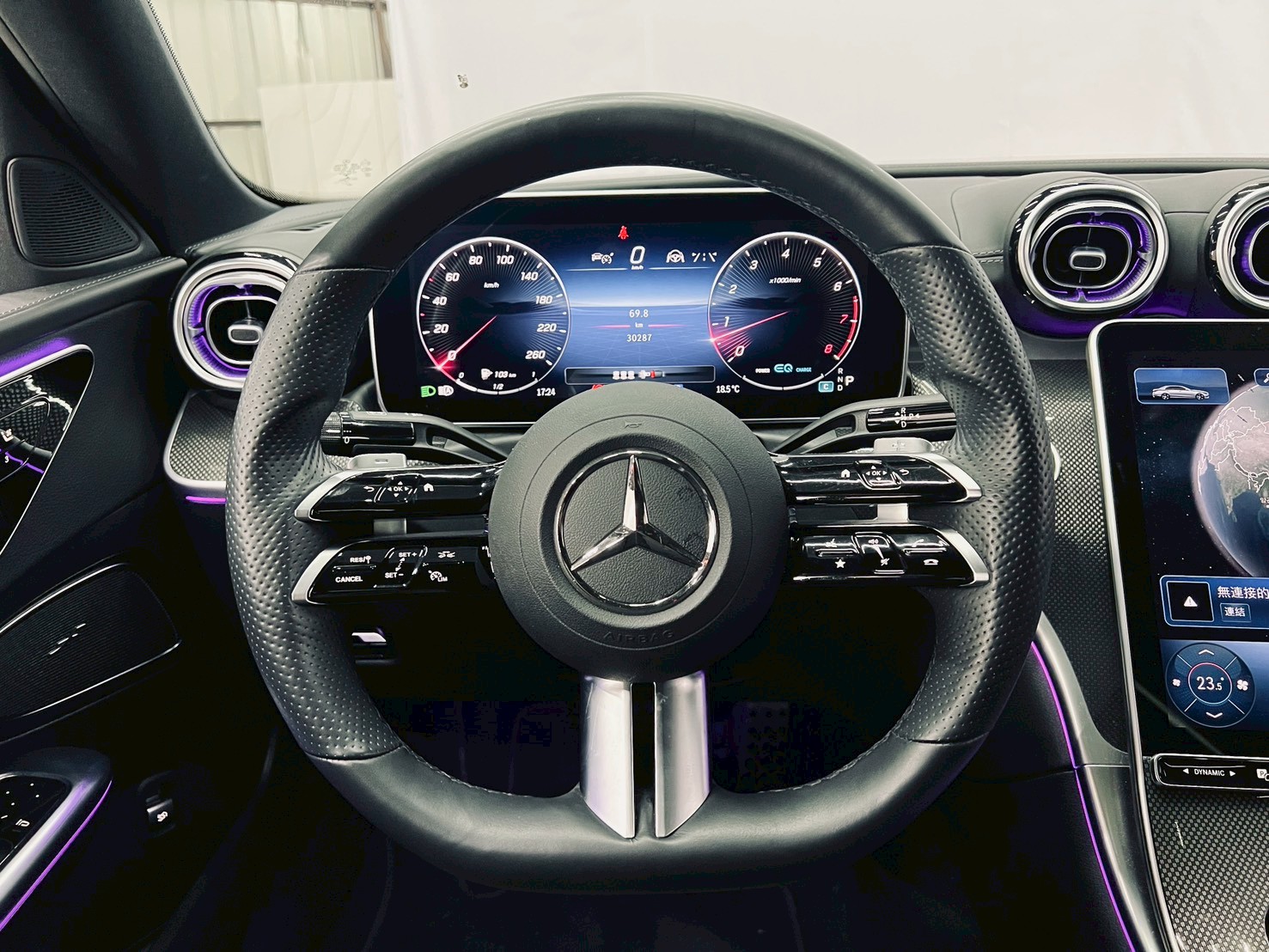 2022 benz w206 c300 AMG p20 藍眼睛🔥  第3張相片