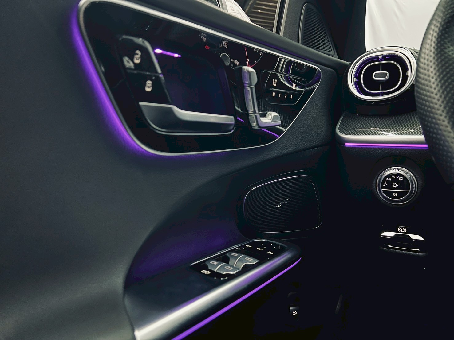 2022 benz w206 c300 AMG p20 藍眼睛🔥  第4張相片