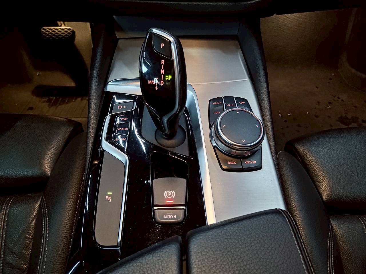 2018 BMW G31 530i Touring M 五門旅行車  第6張相片