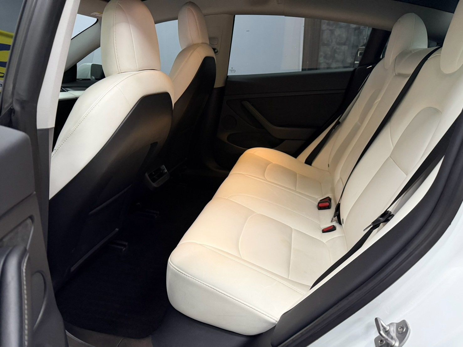 2021 tesla model3 LR CCS2  第3張相片