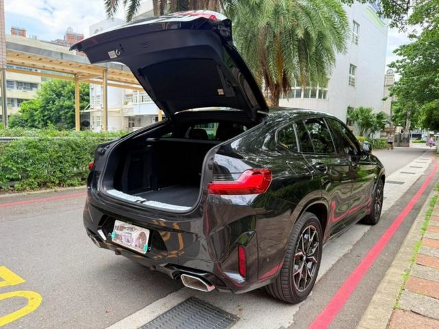 BMW/ 寶馬  X4 SERIES  X4 xDrive20i  第7張相片