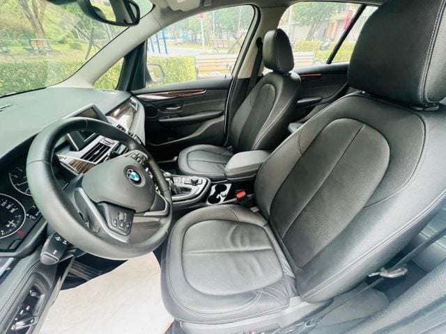 BMW/ 寶馬  2 SERIES  218d  第7張相片
