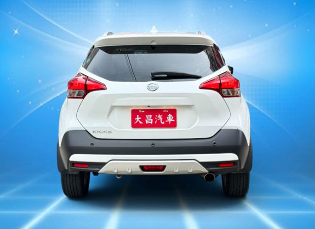 智行旗艦版~只跑6萬~LED頭燈 360環景 CarPlay  定速 恆溫 免鑰匙啟動 盲點偵測 前後雷達 全額貸  第5張相片