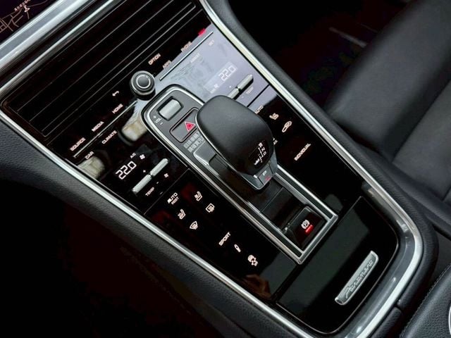PORSCHE保時捷 PANAMERA  第18張相片