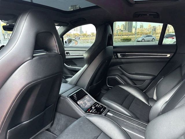 PORSCHE保時捷 PANAMERA  第19張相片