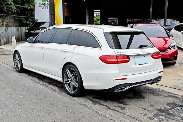 M-BENZ賓士 E220D ESTATE  第2張相片