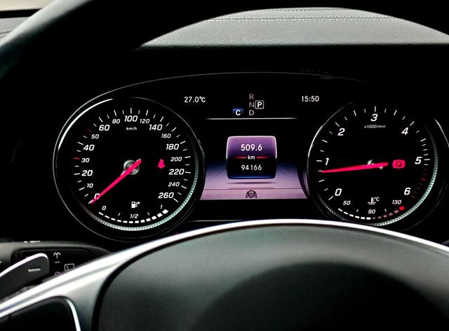 M-BENZ賓士 E220D ESTATE  第9張相片