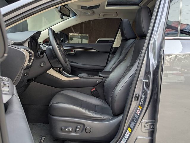 LEXUS凌志 NX300H  第9張相片