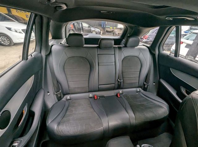 M-BENZ賓士 GLC250  第15張相片