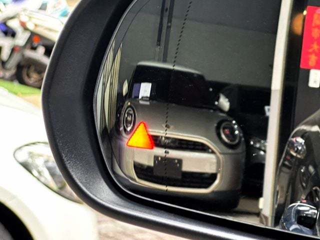 M-BENZ賓士 EQB300  第8張相片