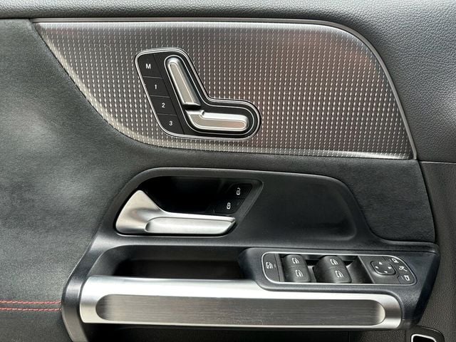 M-BENZ賓士 EQB300  第10張相片
