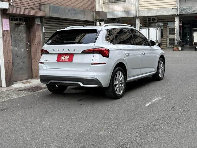 ★年底車2024年領牌~1.0渦輪高規豪華動能版，現省40萬認證車原鈑件，IKEY.LV2.電尾門.盲點.數位儀表板★  第2張相片