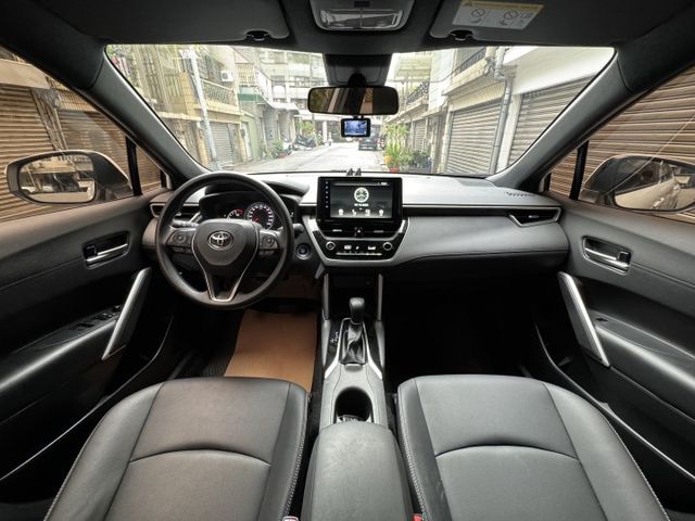 ★僅跑2萬多最美白色系~認證車原鈑件，IKEY.ACC.車道維持.防滑系統.倒車顯影.行車紀錄器，原廠保固中可全貸★  第5張相片