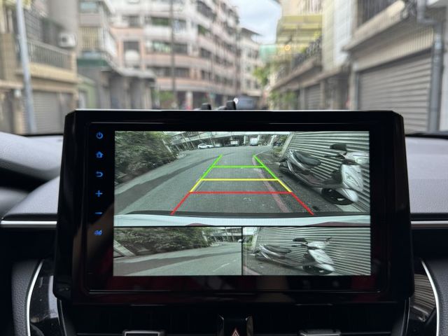 ★僅跑2萬多最美白色系~認證車原鈑件，IKEY.ACC.車道維持.防滑系統.倒車顯影.行車紀錄器，原廠保固中可全貸★  第16張相片