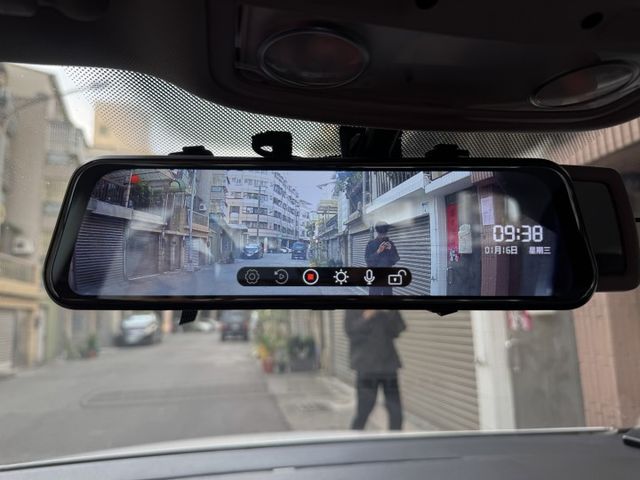 ★1.4渦輪TSI+電子後視鏡/影音全配~認證車，里程保證，導航.倒車顯影.定速.後座出風口，可全額貸款★  第9張相片