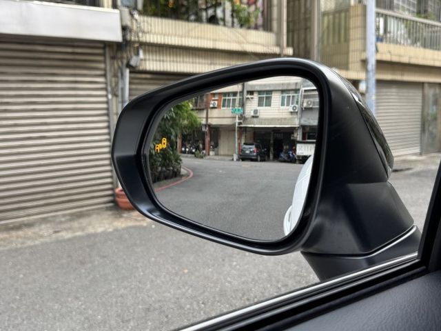 ★年底車21年式高規菁英+版+升級環景影像~僅跑2.7萬，原廠保養紀錄，電尾門.LV2.盲點.CARPLAY.雙電動椅★  第14張相片