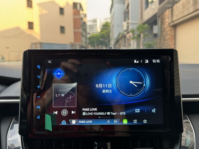 ★豪華版有IKEY~認證車原鈑件，ACC.車道維持.CARPLAY.9氣囊.防滑系統.胎壓偵測.倒車顯影，原廠保養紀錄★  第15張相片