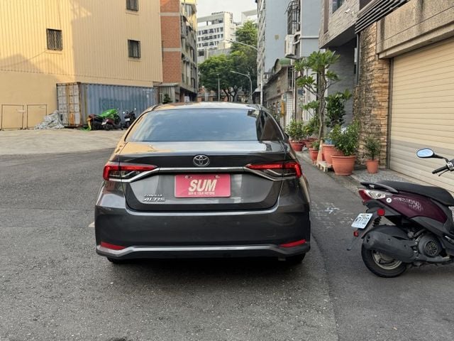 ★豪華版有IKEY~認證車原鈑件，ACC.車道維持.CARPLAY.9氣囊.防滑系統.胎壓偵測.倒車顯影，原廠保養紀錄★  第19張相片