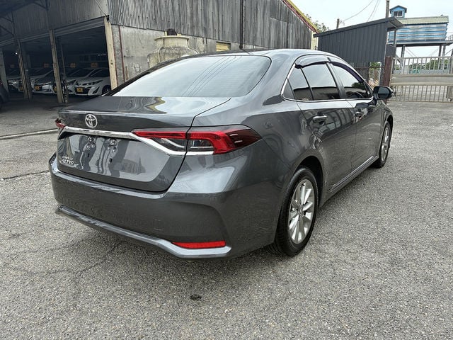 TOYOTA豐田 ALTIS  第2張相片