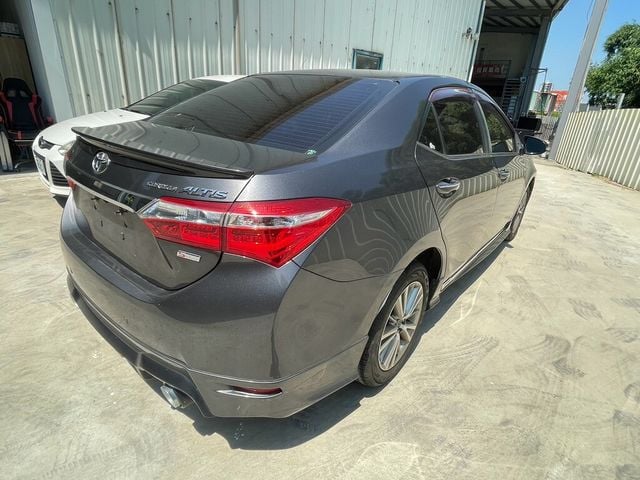 TOYOTA豐田 ALTIS  第3張相片