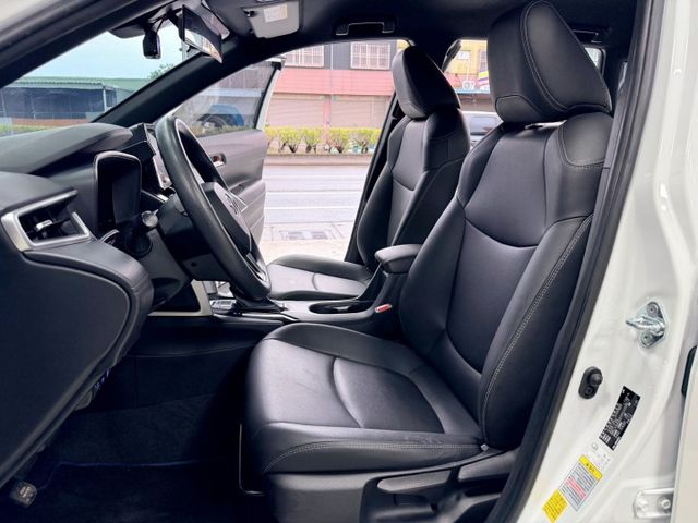 ( 油電 ) 定速/跟車/車道偏移/三畫面倒車顯影/CarPlay/車前雷達/遠燈自動感應/恆溫空調  第10張相片
