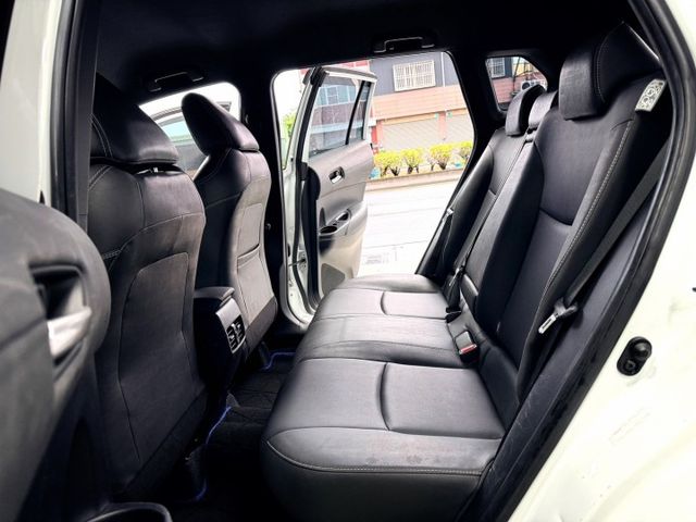 ( 油電 ) 定速/跟車/車道偏移/三畫面倒車顯影/CarPlay/車前雷達/遠燈自動感應/恆溫空調  第11張相片