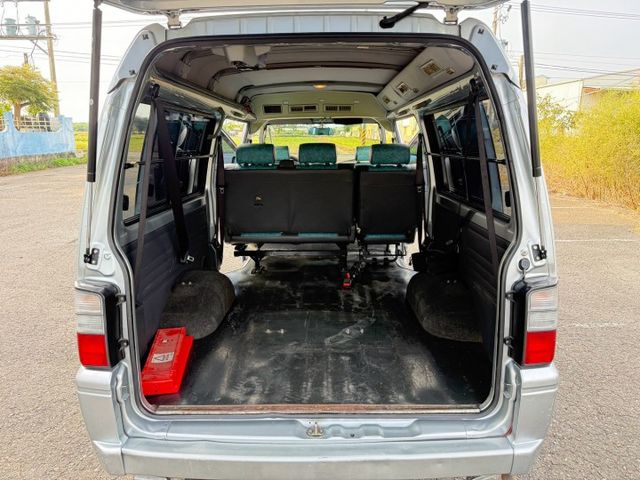 目前貨車牌,可變更8人座自用小客車  #車況很好#無待修  第9張相片