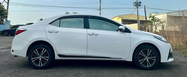 I KEY/ 多功能螢幕 /倒車顯影 /導航系統 /恆溫空調 /定速 /抬頭顯示器  第3張相片