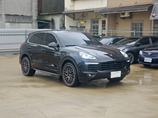 2015年Cayenne 車道維持/全景天窗/環景/電動椅/電尾門/跑排  第2張相片