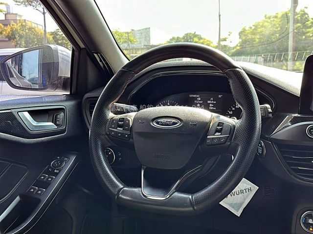 2019年Focus STline 免Key/B&O音響/換檔撥片/ACC/車道偏移  第6張相片