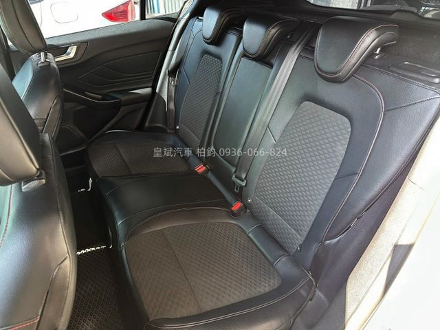 2019年Focus STline 免Key/B&O音響/換檔撥片/ACC/車道偏移  第13張相片