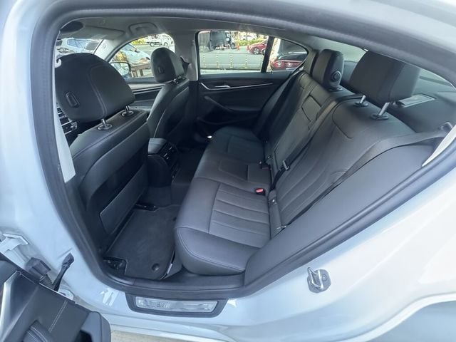 BMW寶馬 520I  第8張相片
