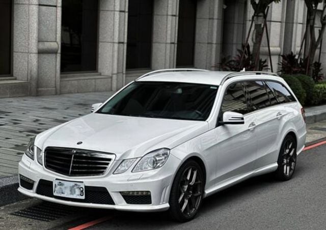 M-BENZ賓士 E300  第1張相片