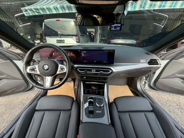 M Sport 原版件 配備~單記憶椅/ACC/盲點/無線充電座/HUD/換檔撥片/環景/電尾門 (海佃店)  第7張相片
