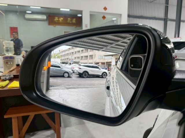 小鋼炮~最頂級N-LINE GLT-B版 原鈑件 單電動椅/車道置中/無線充電/盲點/HUD/ACC (海佃店)  第15張相片