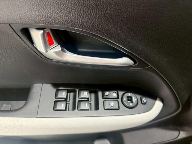 Signature 原版件 定速/單通風椅/前後座加熱椅/盲點/車道偏移/Apple CarPlay (海佃店)  第15張相片
