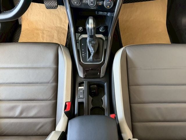 原版件 原廠保固 配備~雙電熱椅/ACC/倒車顯影/車道偏移/盲點/電尾門/Apple CarPlay (北安店)  第12張相片