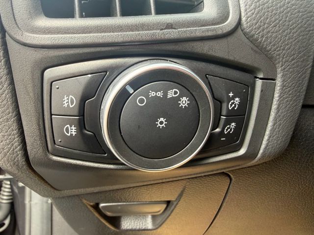 頂級運動版 配備~I-KEY/車道偏移/天窗/定速/換檔撥片/Apple CarPlay/倒車顯影 (海佃店)  第13張相片