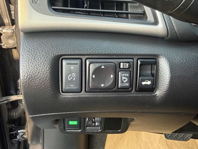 豪華影音版 原版件 配備~I-KEY/定速/倒車顯影/導航/HUD/電動後視鏡 (海佃店)  第15張相片