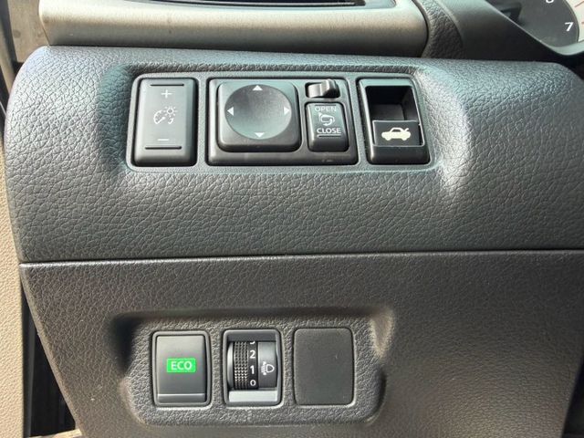 豪華影音版 原版件 配備~I-KEY/定速/倒車顯影/導航/HUD/電動後視鏡 (北安店)  第14張相片