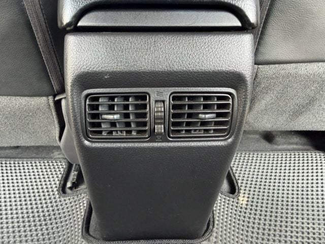 豪華影音版 原版件 配備~I-KEY/定速/倒車顯影/導航/HUD/電動後視鏡 (北安店)  第15張相片
